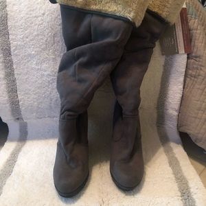 Ladies winter wedge boots